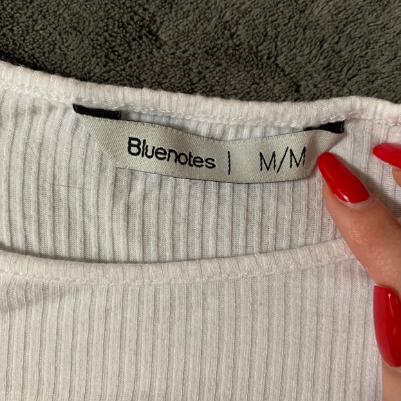 Shoulder Free Crop Top - Picture 2 of 3